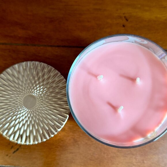 NEW Bath & Body Works FLOWERCHILD 3-Wick 14.5oz Candle - Picture 3 of 3